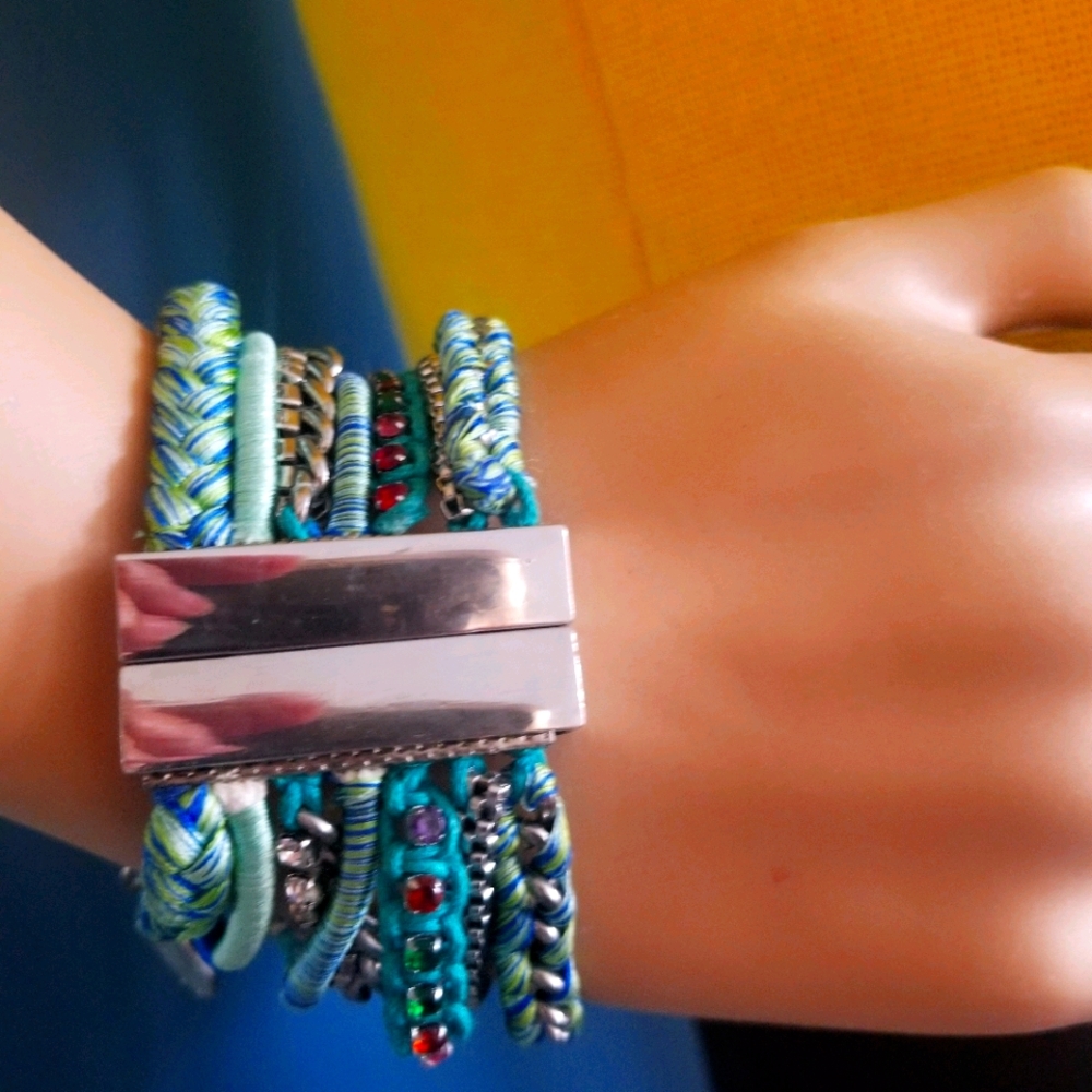 Bracelet